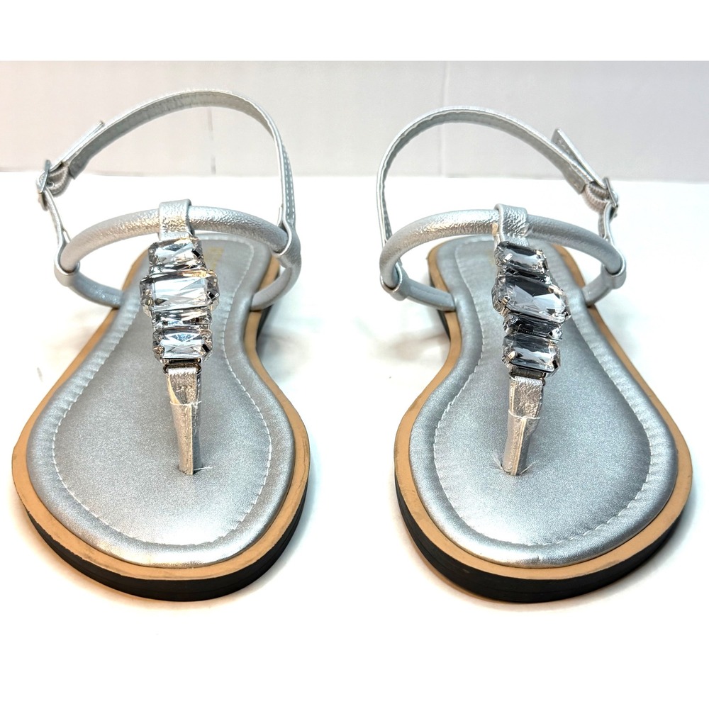 Kenneth Cole Reaction Womens Sera Almond Toe Flat Sandals Silver Metallic 7M NWT